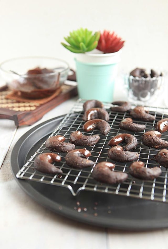 Kue Kering Sabit Chocolate Cookies Homemade - kumparan.com