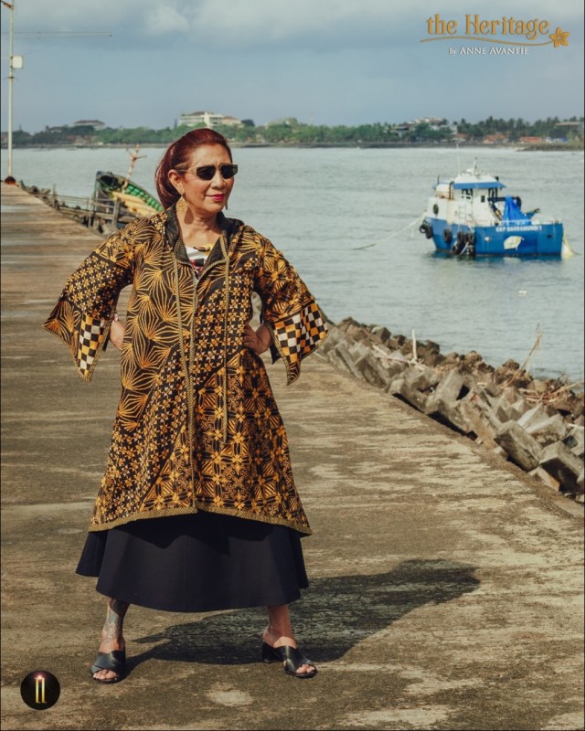 Deretan Foto Susi Pudjiastuti Bergaya dalam Balutan Batik Anne Avantie (153021)