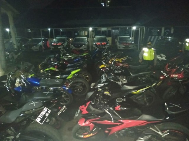 Ratusan Motor Berknalpot dan Memekakkan Telinga Terjaring di Solo (507561)