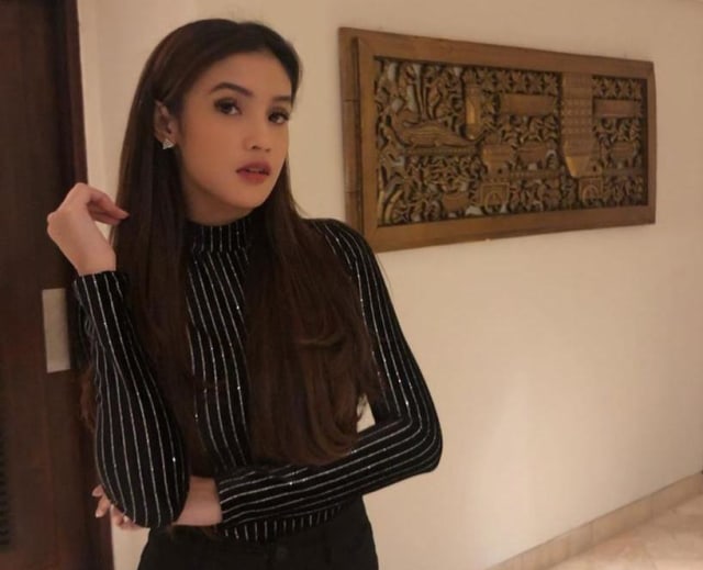 3 Wanita yang Pernah dekat dengan Julian Jacob Sebelum ...