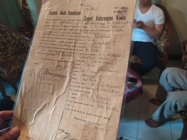 Dokumen Surat Nikah dan Cerai Inggit Garnasih dan Presiden Soekarno. Foto: Rachmadi Rasyad/kumparan