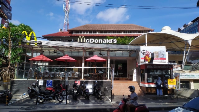  McDonald's Kuta Beach, Bali, sebelum dilakukan penutupan hari ini - ACH
