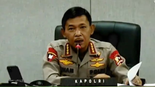 Kapolri Jenderal Idham Azis saat rapat dengan Komisi III DPR. Foto: Youtube/@DPR RI