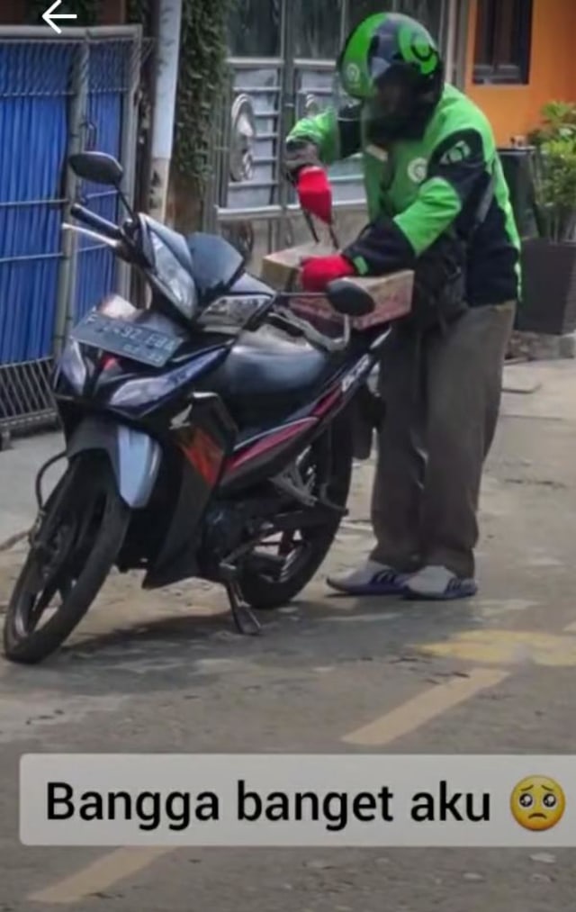 Kisah Inspiratif Anak Driver Ojol Dapat Beasiswa Perguruan Tinggi ...