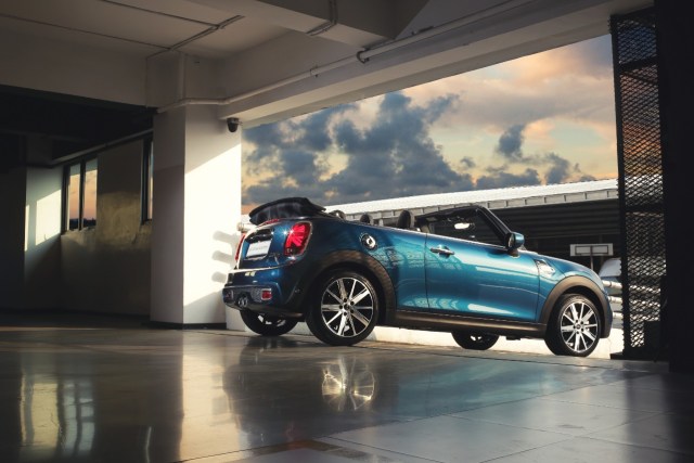 MINI Cooper Cabrio Sidewalk Meluncur, Hanya Ada 20 Unit di Indonesia (258061)