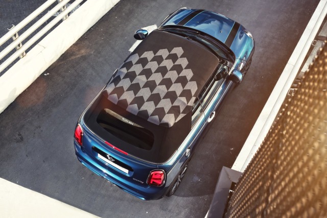 MINI Cooper Cabrio Sidewalk Meluncur, Hanya Ada 20 Unit di Indonesia (258058)