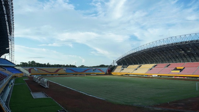 Stadion Gelora Sriwijaya Jakabaring Palembang sedang dalam perbaikan. (Foto: Ary Priyanto/Urban Id)