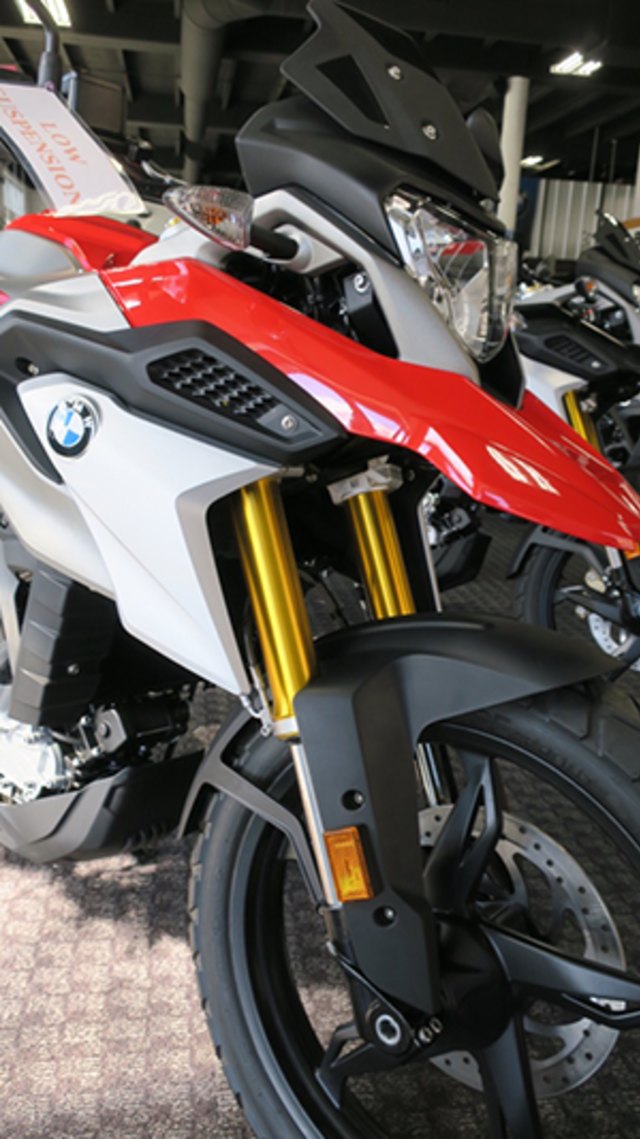 Komparasi Spesifikasi dan Fitur KTM 390 Adventure vs BMW G 310 GS, Unggul Mana? (11490)