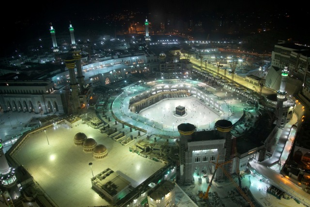 Suasana Masjidil Haram, Makkah, Arab Saudi. Foto: Yasser Bakhsh/REUTERS