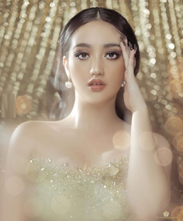 Ranty Maria Unggah Foto, Febby Rastanty: Kayak Boneka (32853)