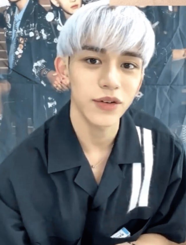 NCT Lucas Terlihat Membawa Kotak Rokok, Bagaimana Tanggapan Fans? (35264)