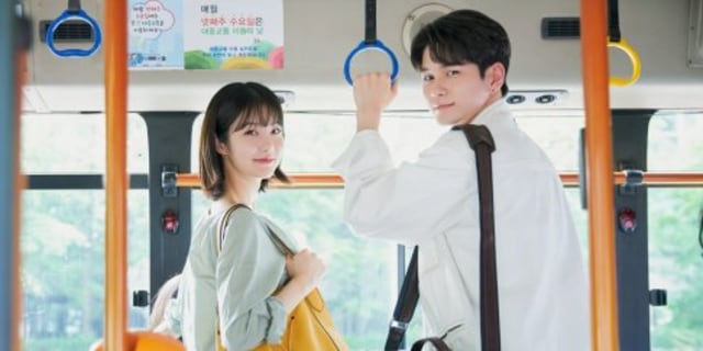 Probability of Going From Friends to Lovers: Menampilkan Artis Korea Papan Atas (127190)