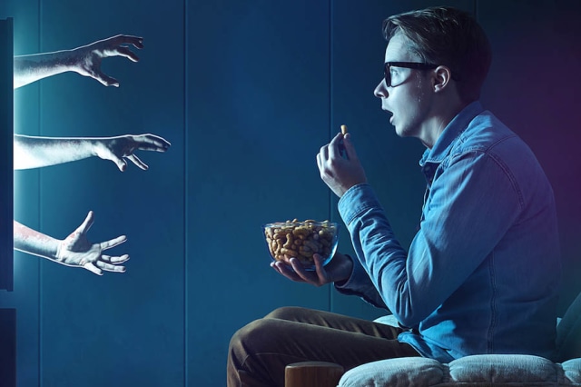 Nonton Film Horor Ternyata Punya Dampak Buruk Bagi Kesehatan Kumparan Com Nonton Film Horor Ternyata Punya Dampak Buruk Bagi Kesehatan Kumparan Com