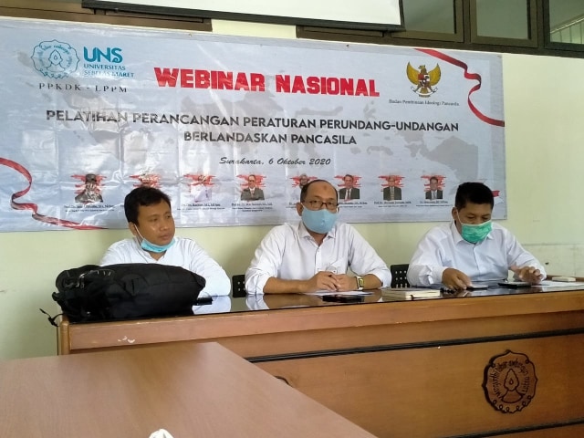 PPKDK LPPM UNS  akan menggelar Pelatihan Perancangan Peraturan Perundangan-undangan berlandaskan Pancasila secara daring pada Selasa (06/10)