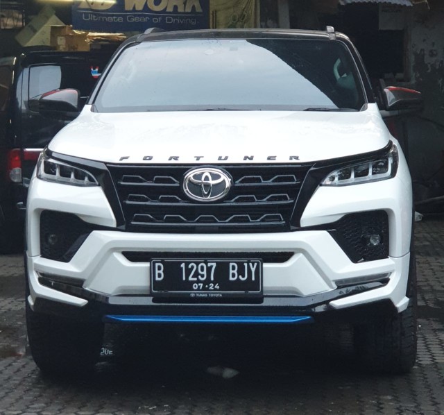 Bikin Toyota Fortuner VRZ Bertampang Facelift, Segini Biayanya (75255)