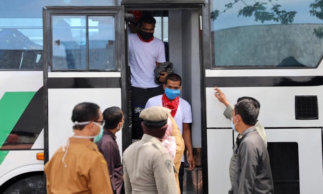 Foto: 51 Nelayan yang Dibebaskan Raja Thailand Tiba di Aceh (6459)