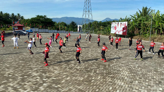 Calon Bupati Minut Joune Ganda Ajak Warga Tetap Olahraga Selama Pandemi Corona (9101)