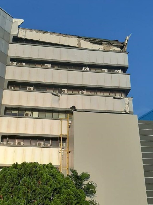 Atap gedung LSF di Jaksel roboh. Foto: Dok. Istimewa