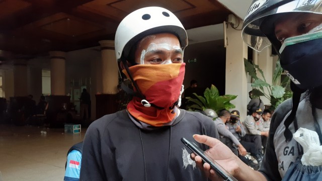 Fotografer Kantor Berita Antara Hendra Nurdiyansyah (30).
 Foto: Arfiansyah Panji Purnandaru/kumparan