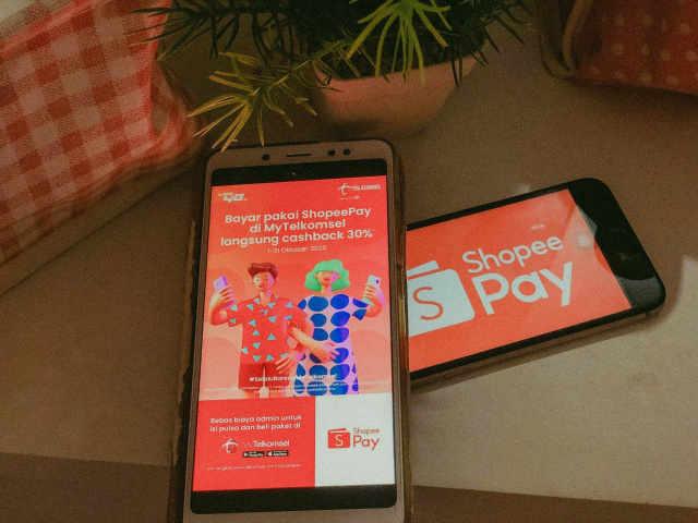 ShopePay dan MyTelkomsel berikan kemudahan dan keamanan dalam transaksi nontunai bagi masyarakat Indonesia. Foto: Dok. Telkomsel