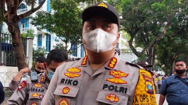 Oknum Polisi yang Diamuk Warga karena Tilang Ditahan di Propam Polrestabes Medan (375247)