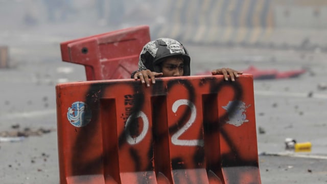 YLBHI Catat Kekerasan Polisi di Sejumlah Daerah saat Demo Omnibus Law (52035)
