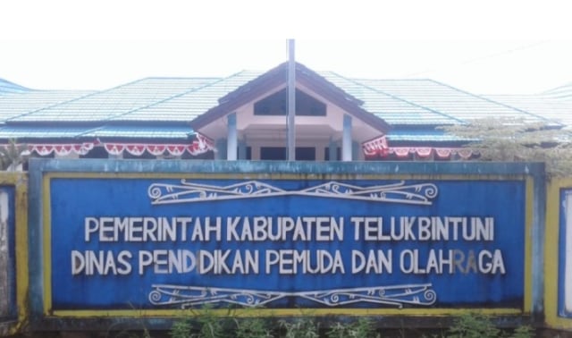 Kantor Dinas Pendidikan dan Kebudayaan Kabupaten Teluk Bintuni