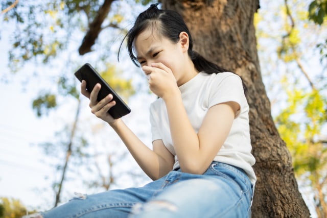 Tipe-Tipe Pelecehan di Media Sosial, Salah Satunya Stalking (318509)
