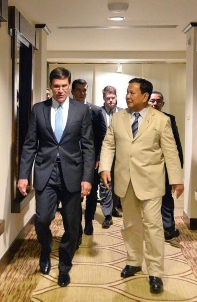Foto Kenangan Prabowo dengan Mark Esper yang Baru Saja Dipecat Donald Trump (185951)