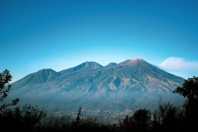 Gunung Arjuno Welirang Foto: Shutter Stock