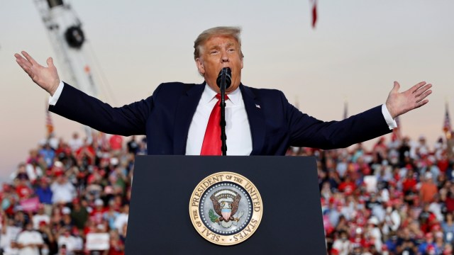 Foto: Trump Kembali Kampanye Usai Dinyatakan Sembuh dari Corona (9967)