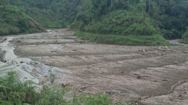 4 Hari Terisolasi karena Tanah Longsor, Warga 3 Dusun di Mamasa Krisis Pangan (321538)