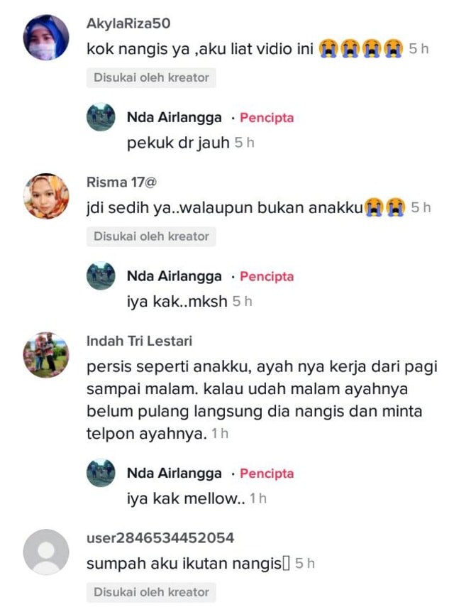 Viral Bocah Ini Menangis di Kamar Sambil Memeluk KTP Ayahnya karena Kangen (40362)
