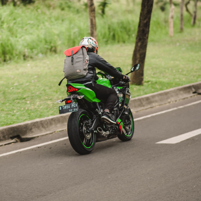 Sepekan bersama Kawasaki Ninja ZX-25R, Ini Plus-Minusnya! (342385)