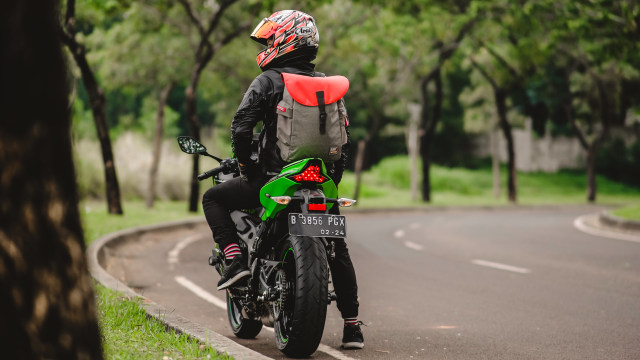 Foto: Kawasaki Ninja ZX-25R, Motor Sport 250 Cc Rasa 'Moge' (211603)