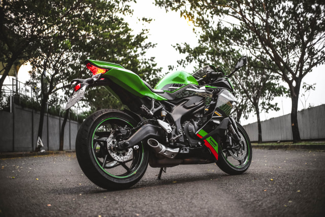 Foto: Kawasaki Ninja ZX-25R, Motor Sport 250 Cc Rasa 'Moge' (211618)