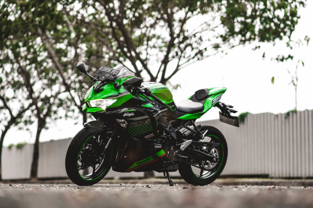 Foto: Kawasaki Ninja ZX-25R, Motor Sport 250 Cc Rasa 'Moge' (211621)