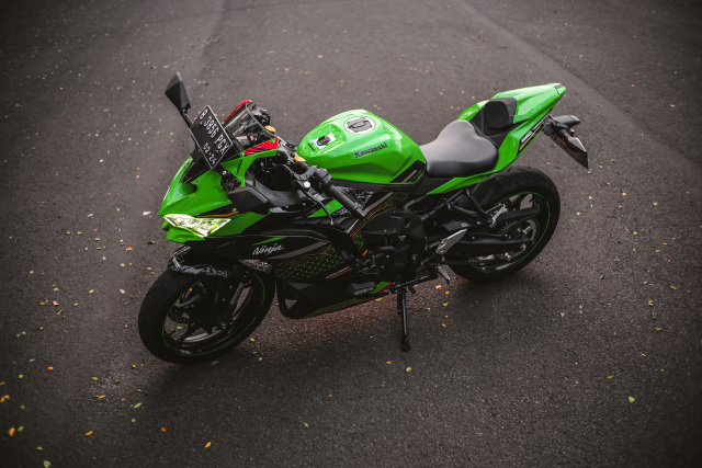 Foto: Kawasaki Ninja ZX-25R, Motor Sport 250 Cc Rasa 'Moge' (211617)