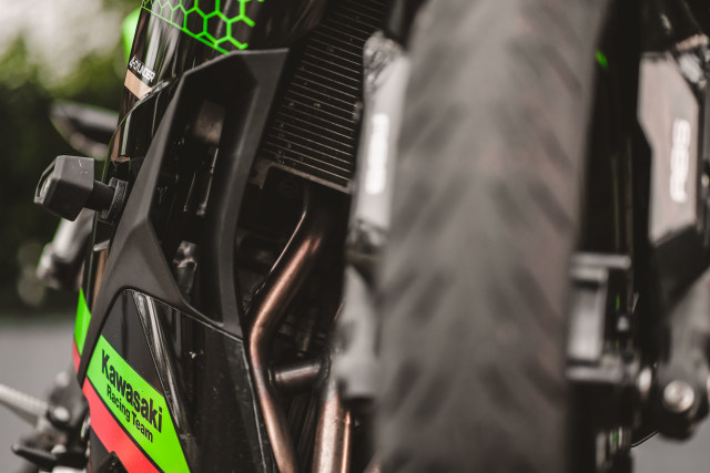 Foto: Kawasaki Ninja ZX-25R, Motor Sport 250 Cc Rasa 'Moge' (211613)