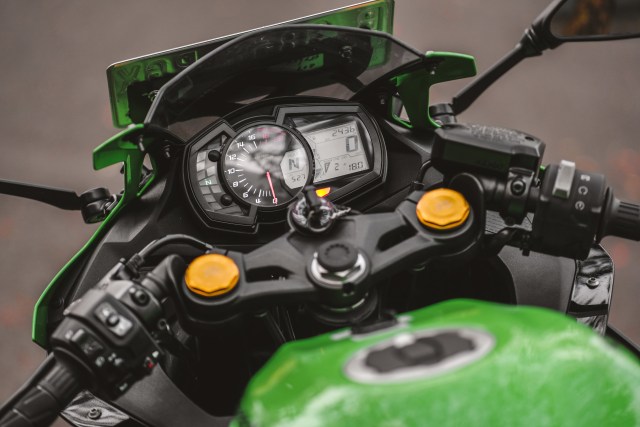 Sepekan bersama Kawasaki Ninja ZX-25R, Ini Plus-Minusnya! (342388)