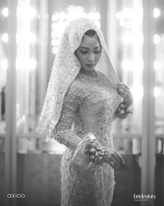 Proses Malam Bainai Nikita Willy. Foto: Instagram/@thebridebestfriend