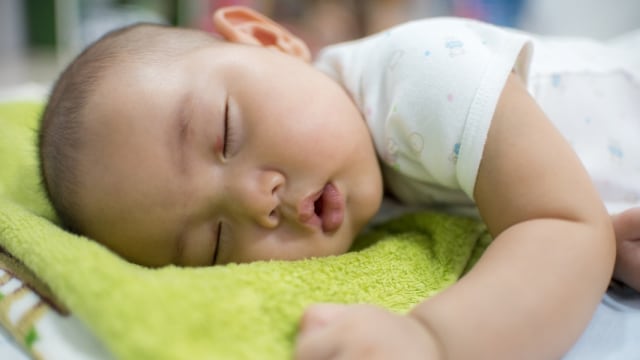 Dear Moms, Stop 5 Kebiasaan Ini Bila Ingin Bayi Cepat Tidur (18677)