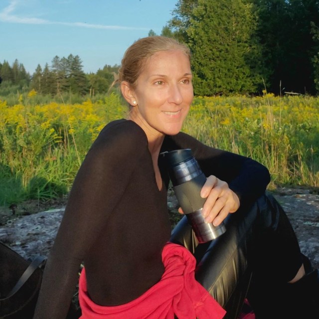 Celine Dion Unggah Foto Tanpa Makeup, Dipuji Awet Muda di Usia 52 Tahun (12301)