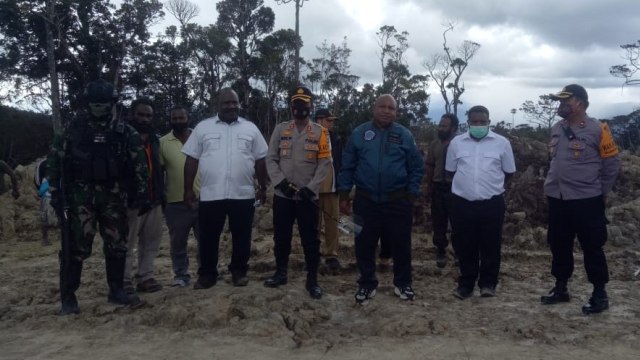Jalan Trans Papua Lewat Kuyawage di Lanny Jaya Tersisa 10 Kilometer (91048)