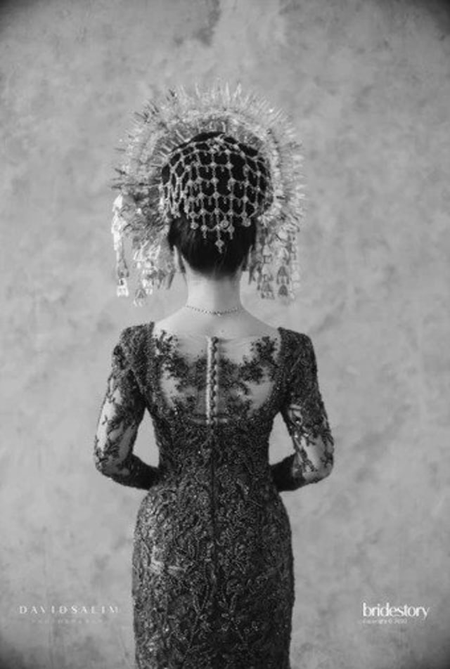 Nikita Willy Menikah, Usung Adat Minang & Pakai Kebaya Merah Bertabur Swarovski (12269)