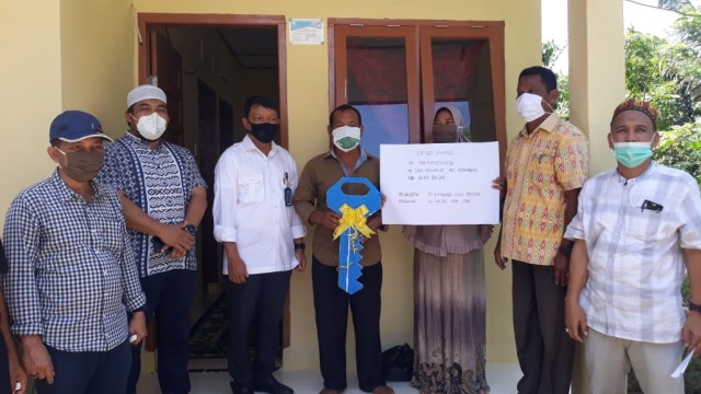 Pemerintah Aceh Serahkan 406 Rumah untuk Keluarga Miskin di Aceh Besar (115166)