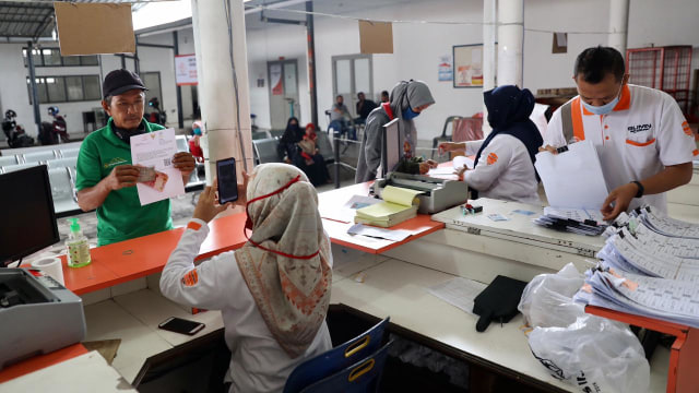 Foto: Lagi, Bantuan Corona Disalurkan untuk Warga Banda Aceh (3826)