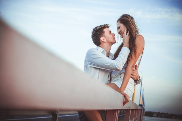 5 Zodiak Cowok Paling Romantis dalam Hubungan (89282)