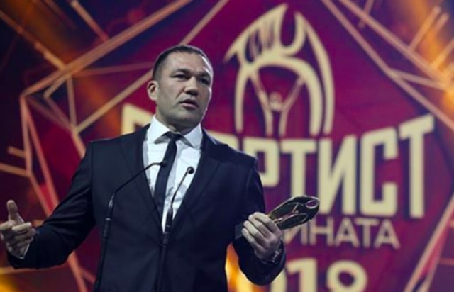 Penantang Anthony Joshua, Kubrat Pulev, Pernah Diskors Akibat Mencium Reporter (28786)