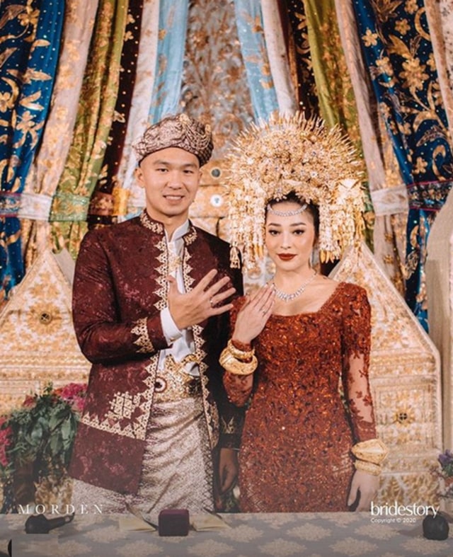 7 Potret Meriahnya Pernikahan Nikita Willy dengan Indra Priawan (47)